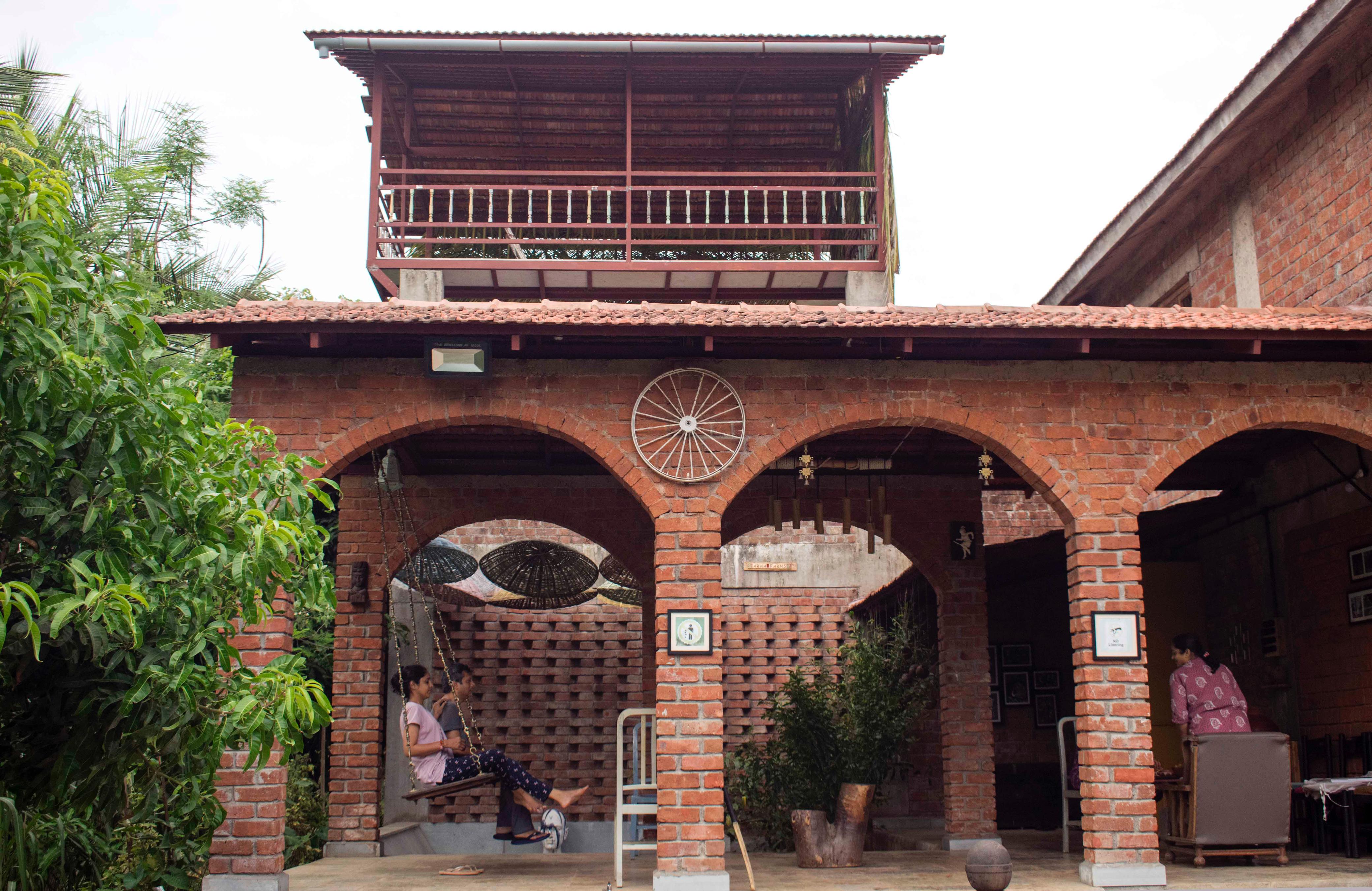 Shared room in Dahanu