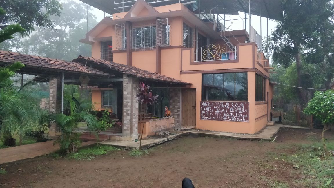 Farmhoues in Saphale