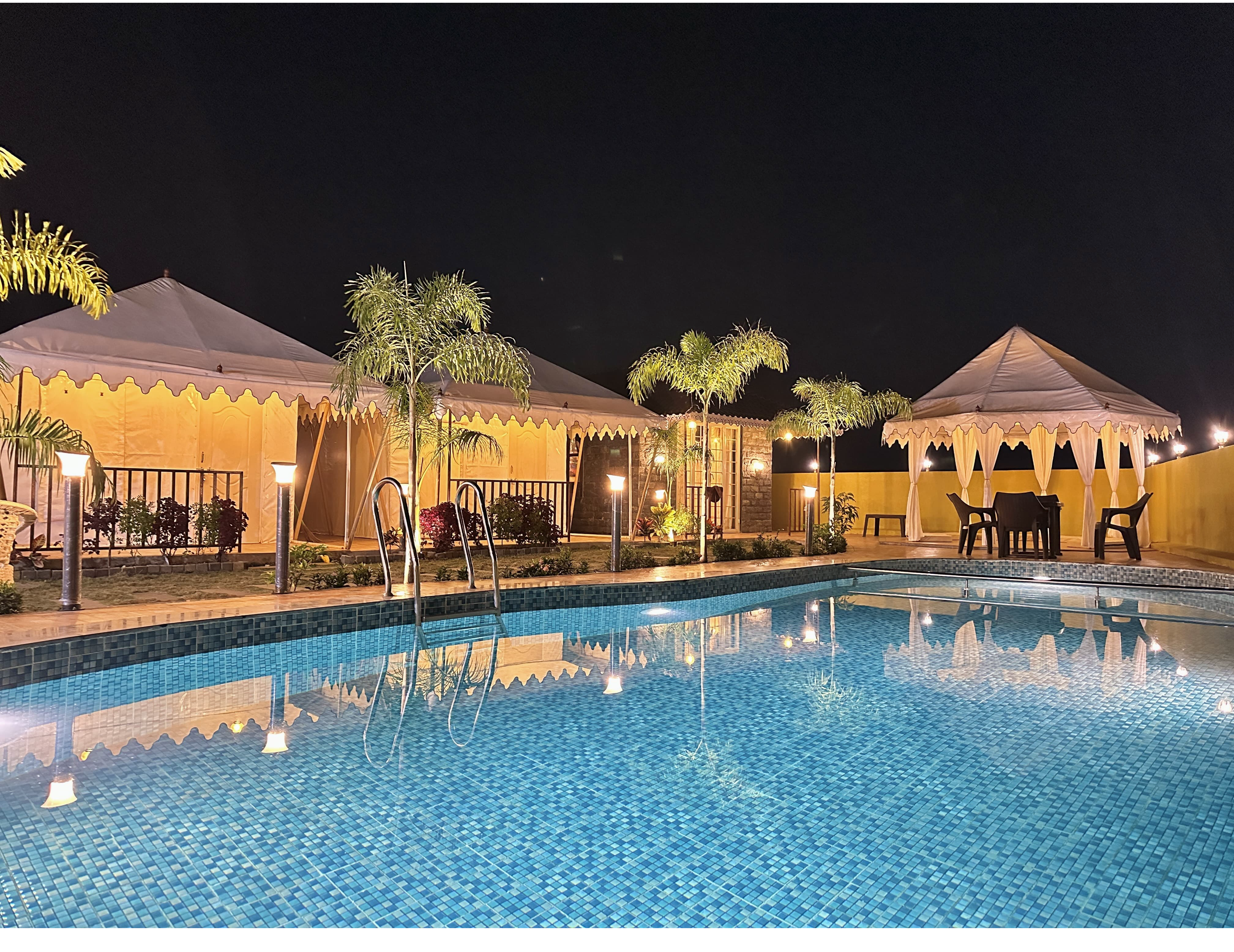 Private room in Lonavala